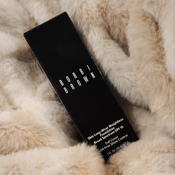 NEW!! BOBBI BROWN- Skin Long-Wear Weightless Foundation SPF 15- Porcelain - Picture 6 of 6